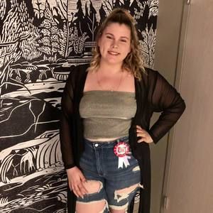 Meet your Posher, Kaitlyn